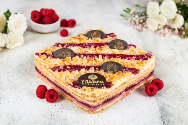 Торт Малиновый У Палыча 900 г — изображение 1