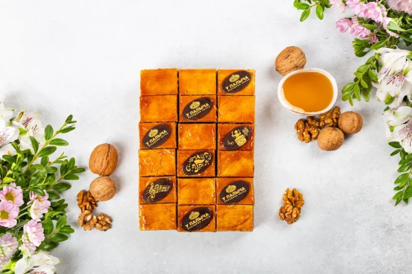 Пирожные-канапе Медовая фантазия с грецким орехом У Палыча 620 г — изображение 2