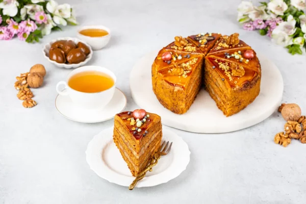 Торт Медовая фантазия с грецким орехом У Палыча 800 г — изображение 3