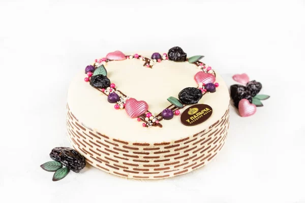 Торт с  черносливом оригинальный у Палыча 1450 г — изображение 1