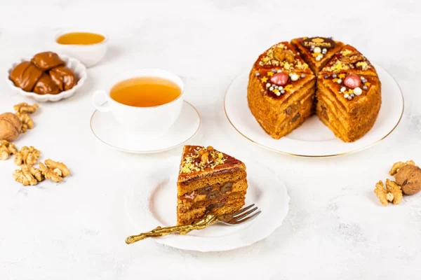 Торт Медовая фантазия с грецким орехом У Палыча 500 г — изображение 3